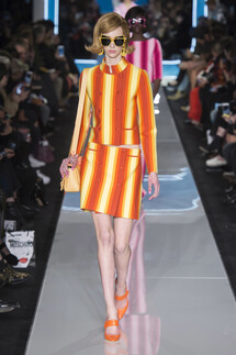 Moschino Fall 2018 Ready-to-Wear , Moschino осень зима 2018 , Fashion show , неделя моды в Милане , MFW , Mainstyles